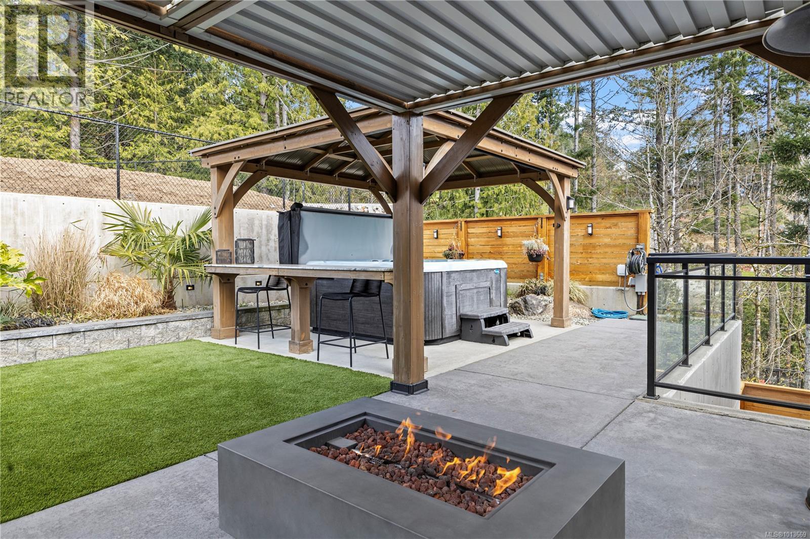  1046 Golden Spire Crescent, Langford