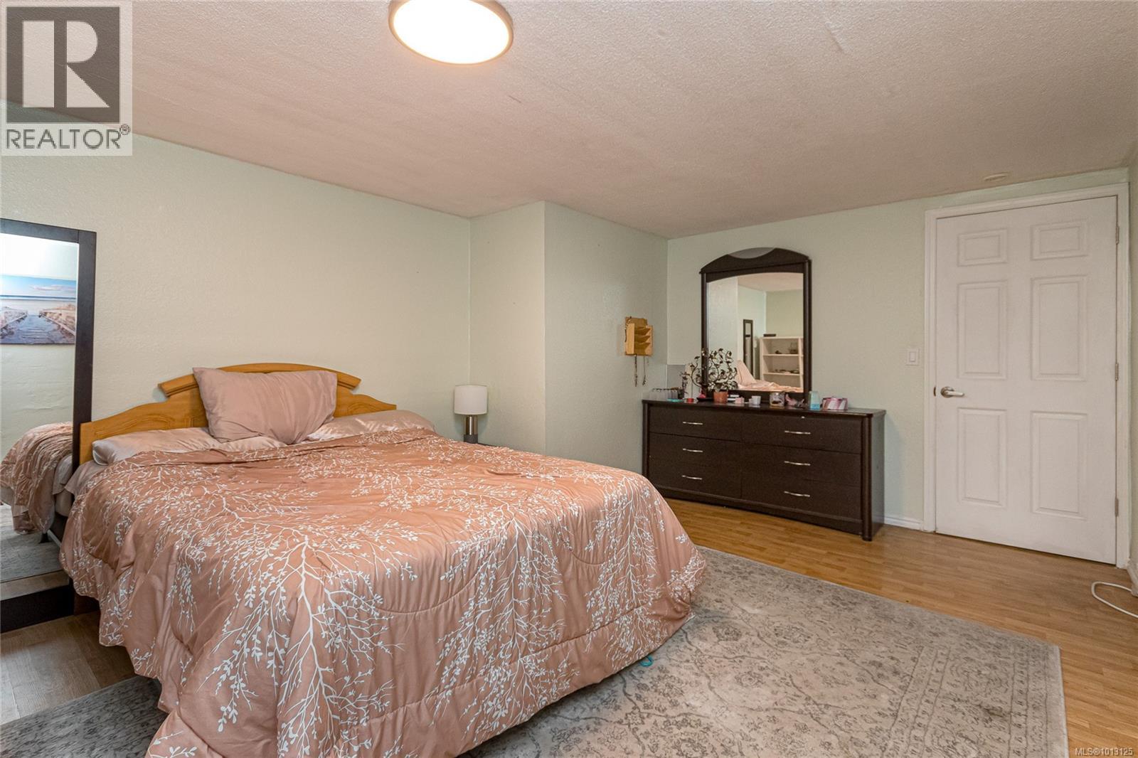 Single Family House Character for Sale in  Quadra St Victoria 