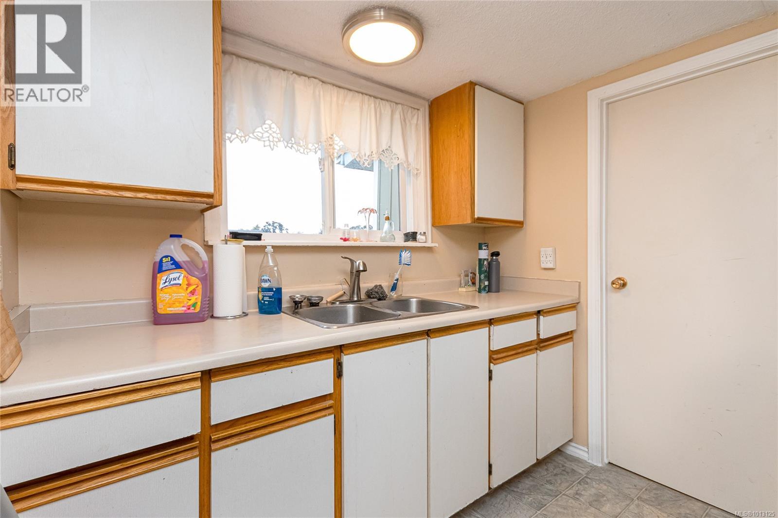 Single Family House Character for Sale in  Quadra St Victoria 