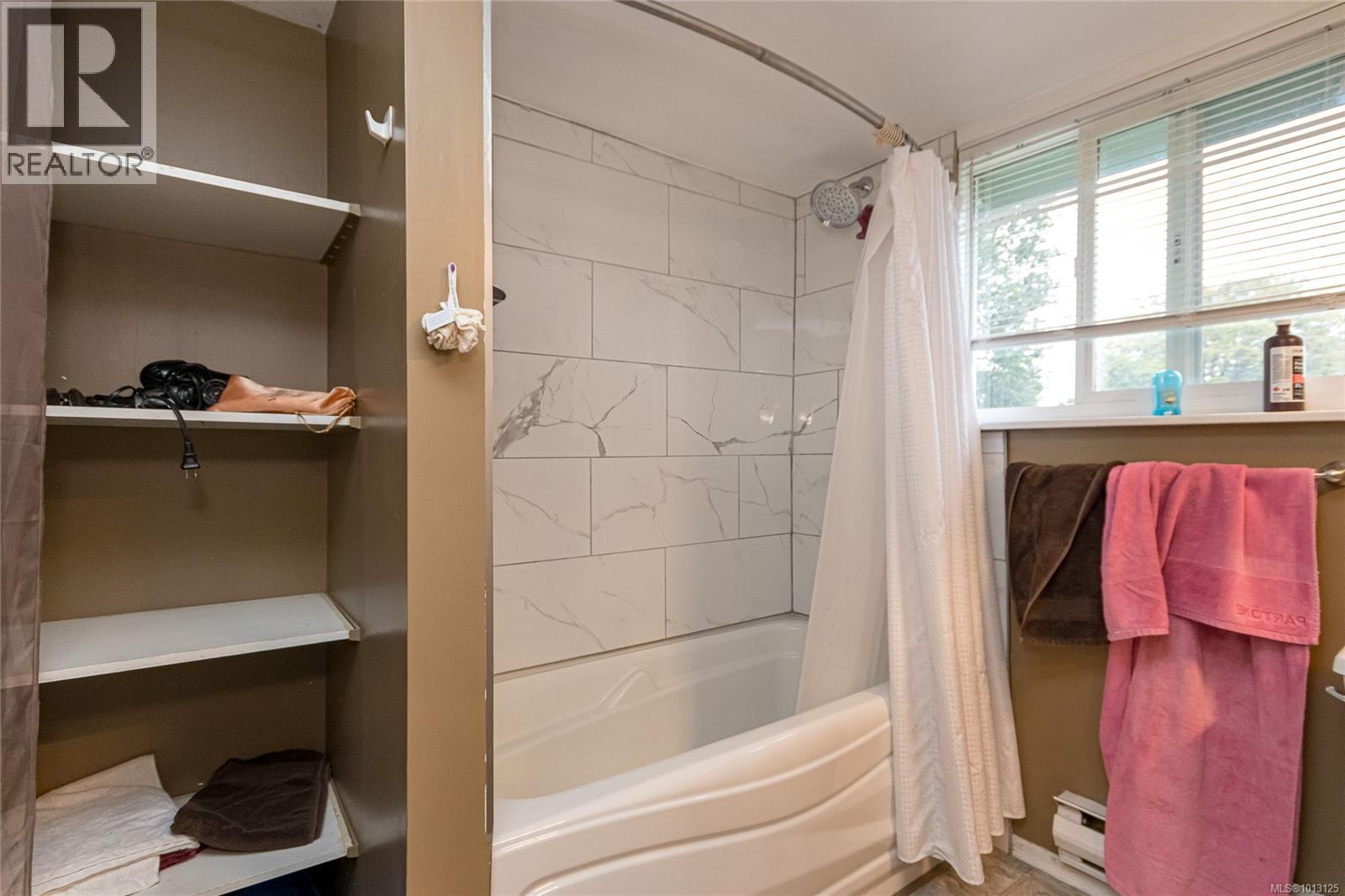 Single Family House Character for Sale in  Quadra St Victoria 