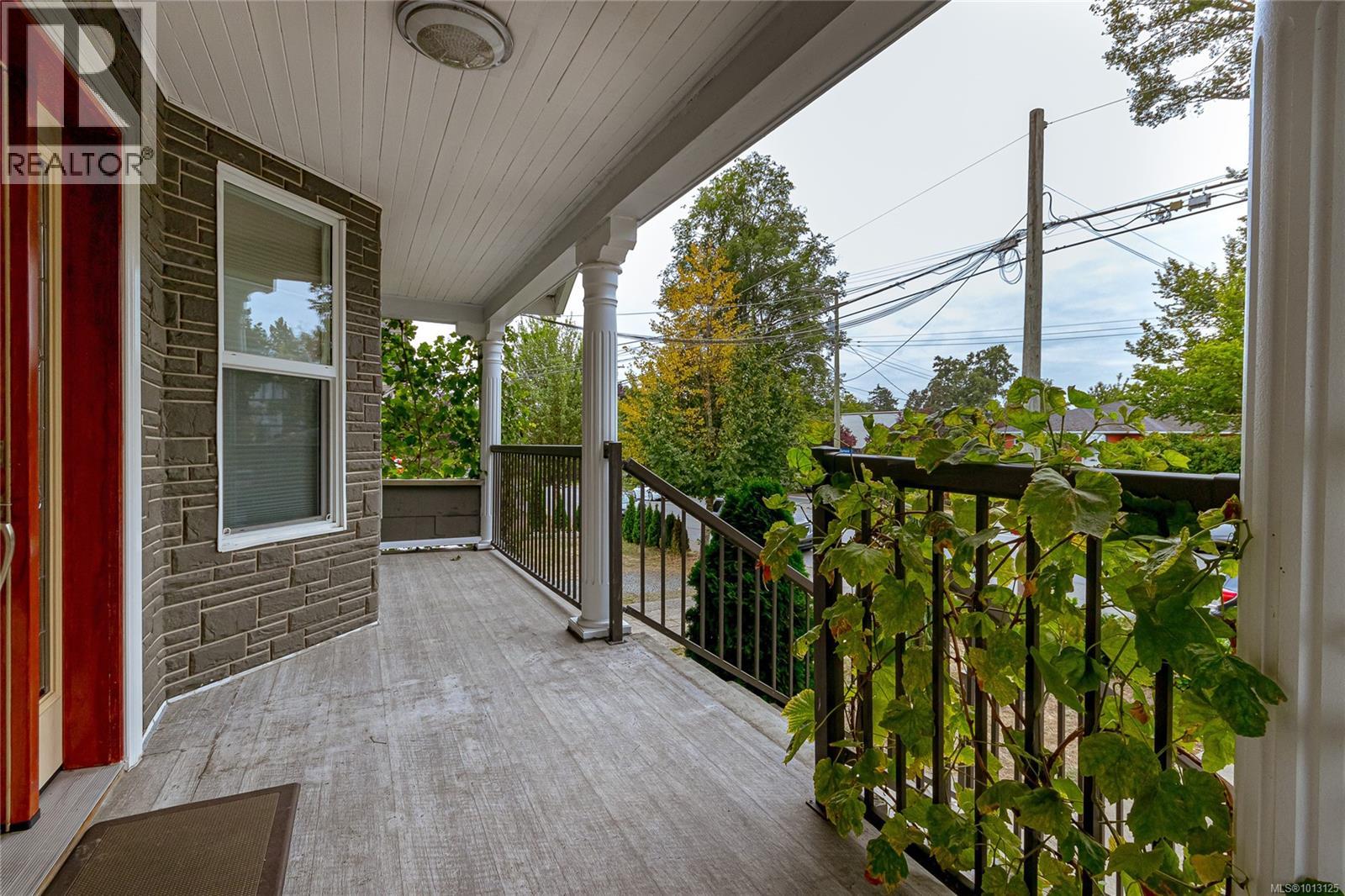 Single Family House Character for Sale in  Quadra St Victoria 