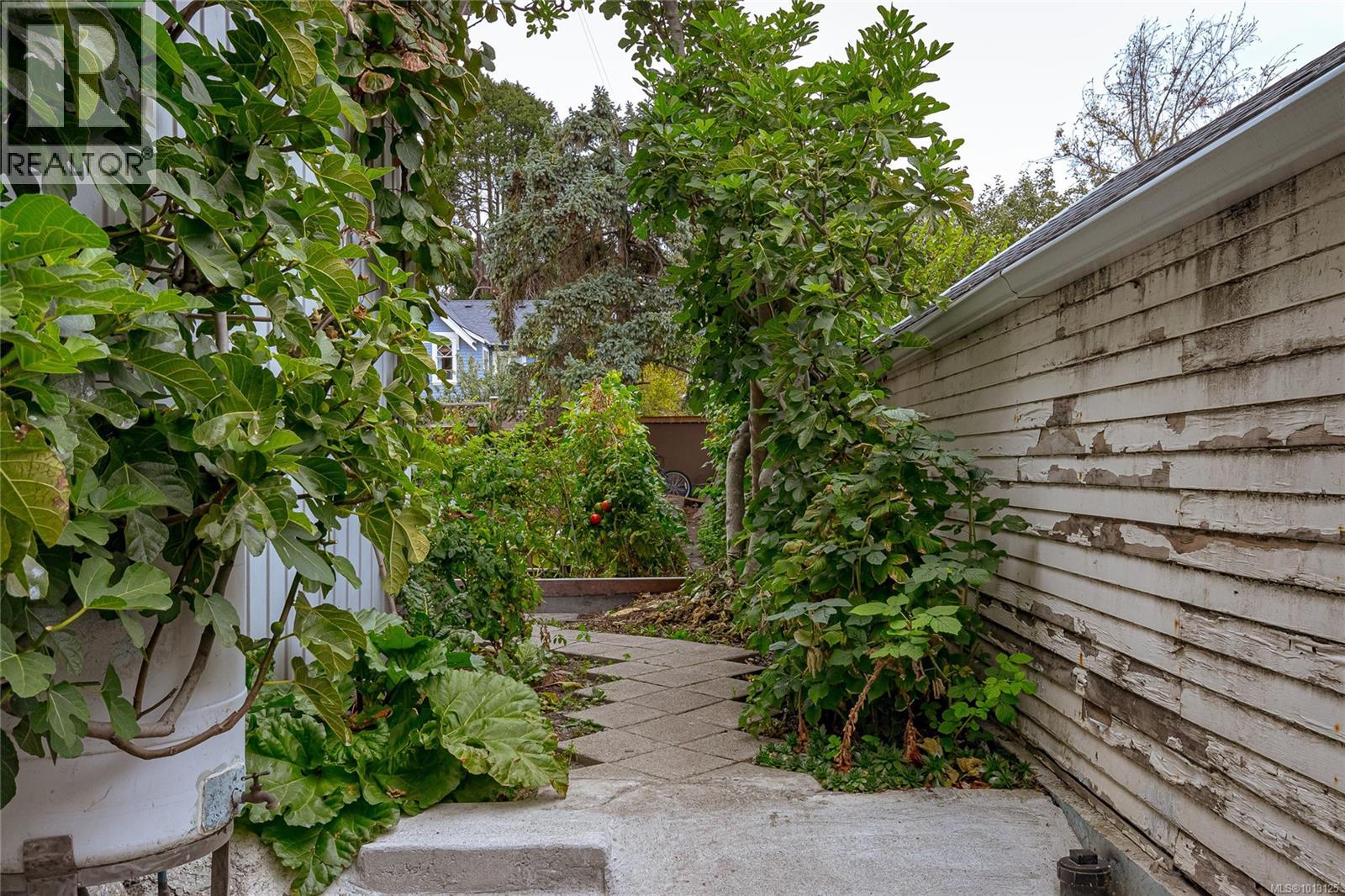 Single Family House Character for Sale in  Quadra St Victoria 