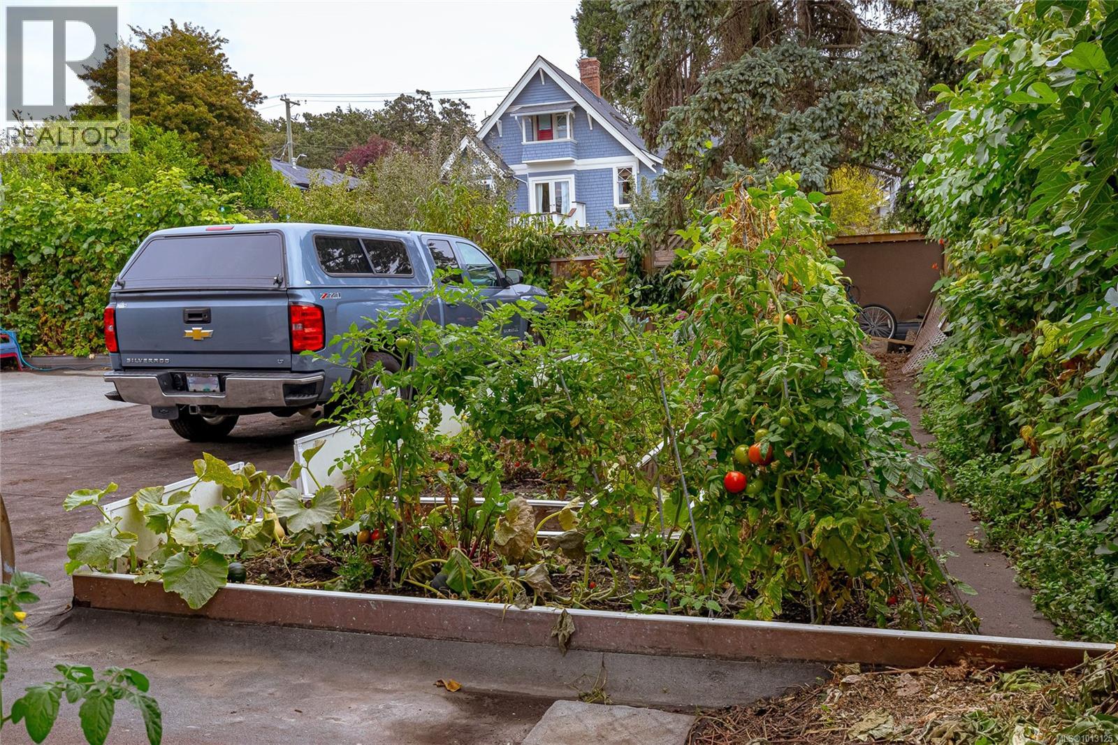Single Family House Character for Sale in  Quadra St Victoria 