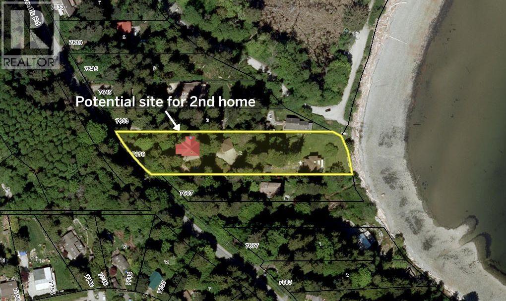 7659 REDROOFFS ROAD, Halfmoon Bay