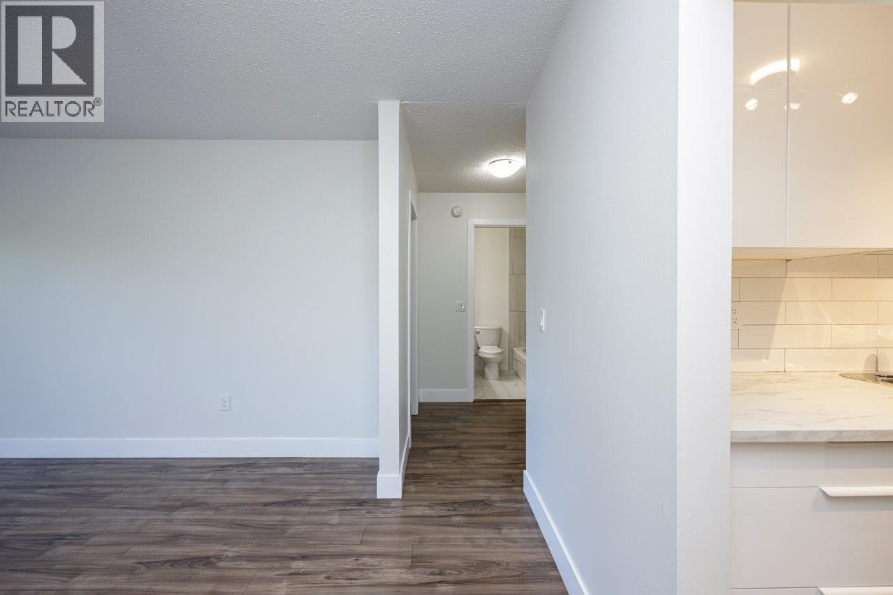 156 200 WESTHILL PLACE, Port Moody