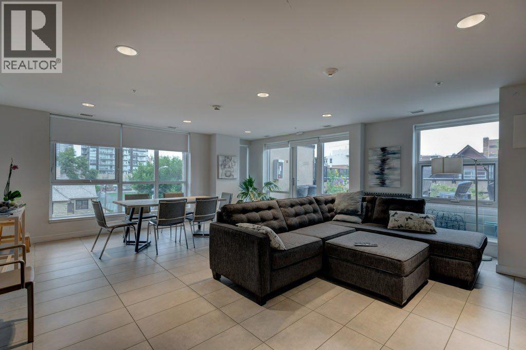 Single Family House for Sale in    Avenue SW Beltline Calgary 