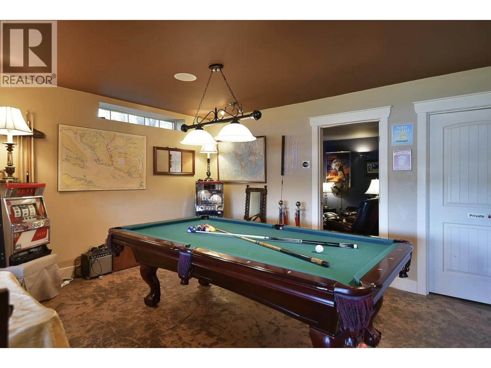 7545 ISLETS PLACE, Sechelt