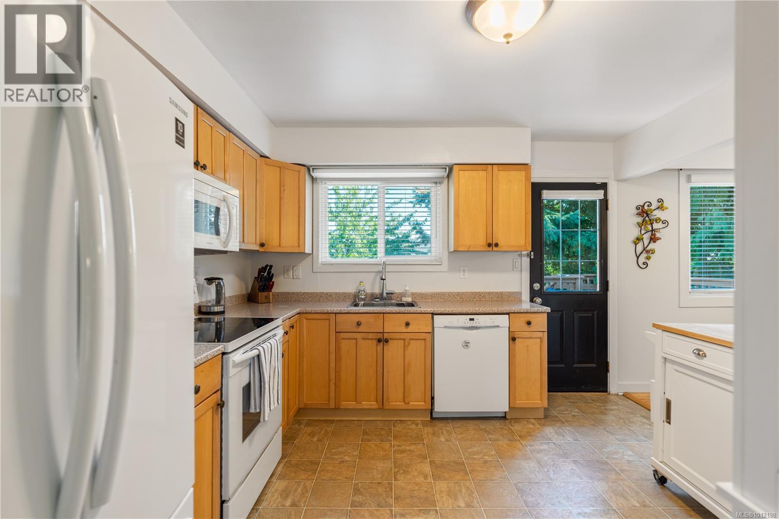  4343 Cedar Hill Road, Saanich