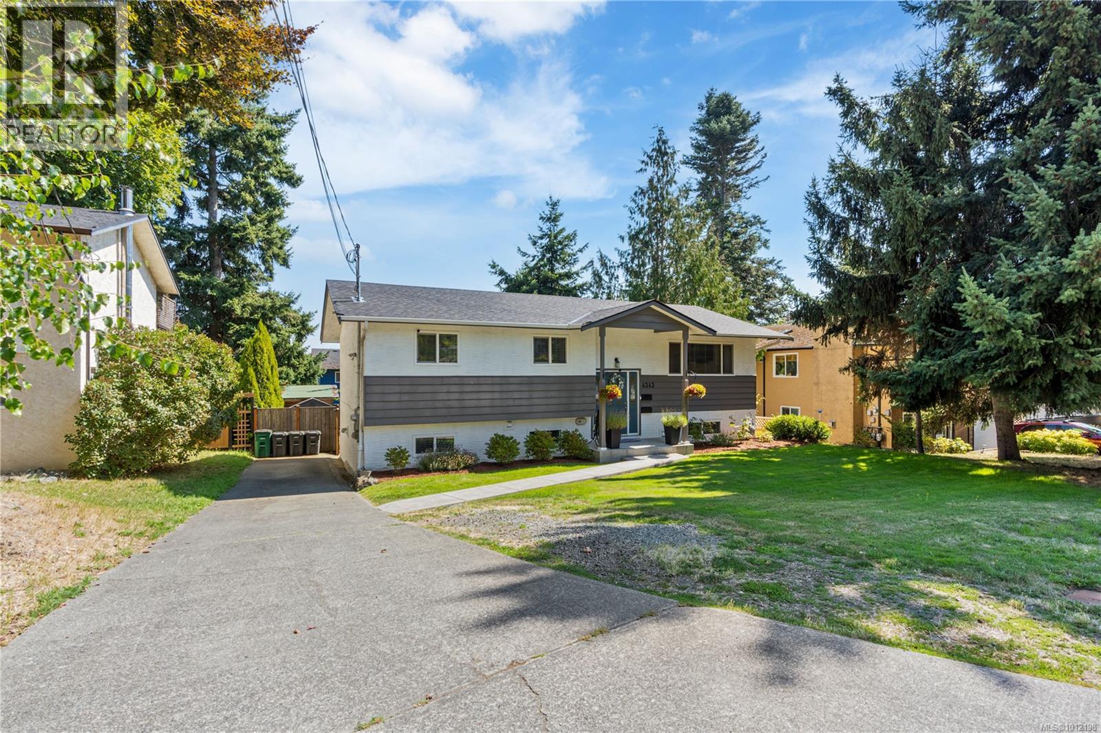  4343 Cedar Hill Road, Saanich