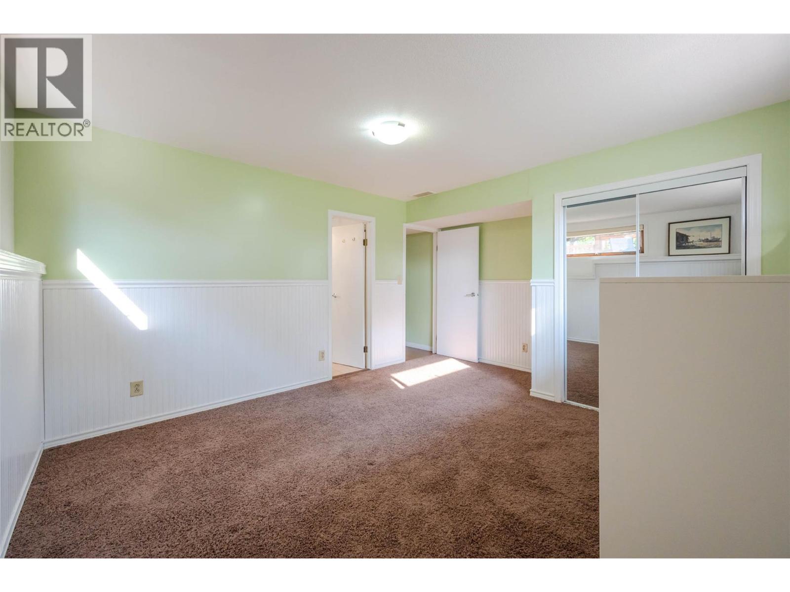 975 Heron Court, Oliver