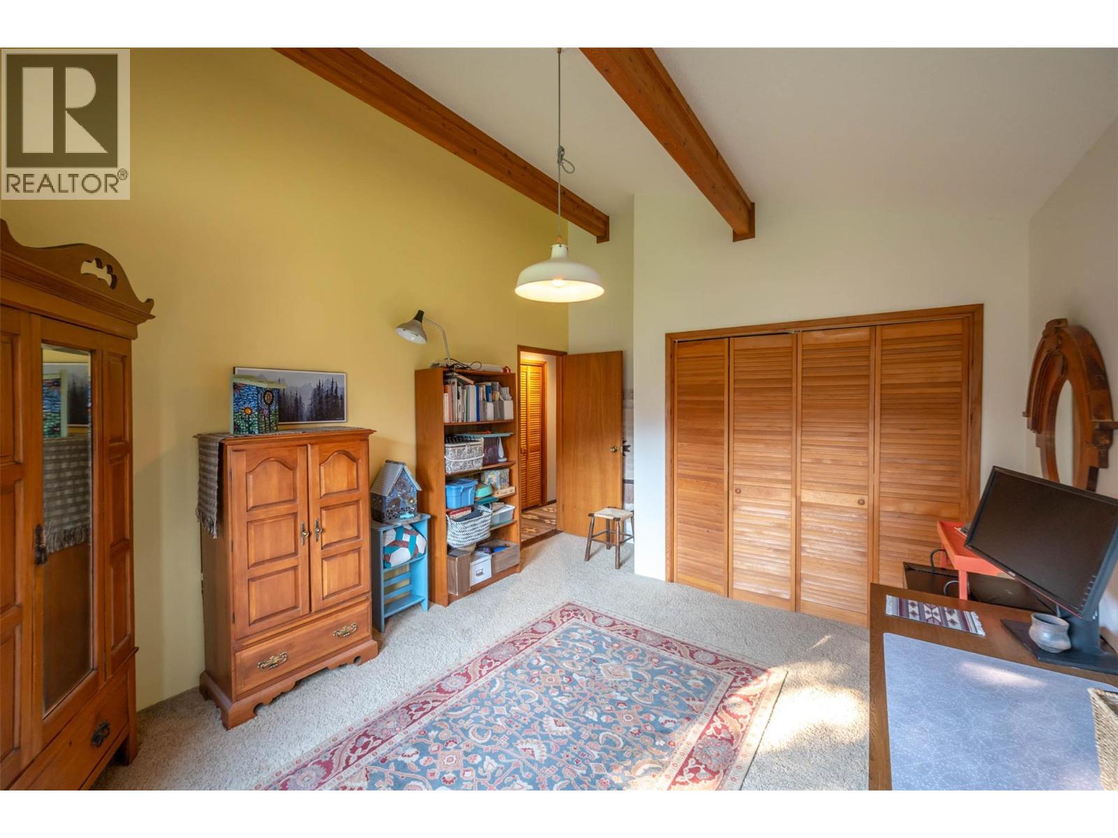 975 Heron Court, Oliver