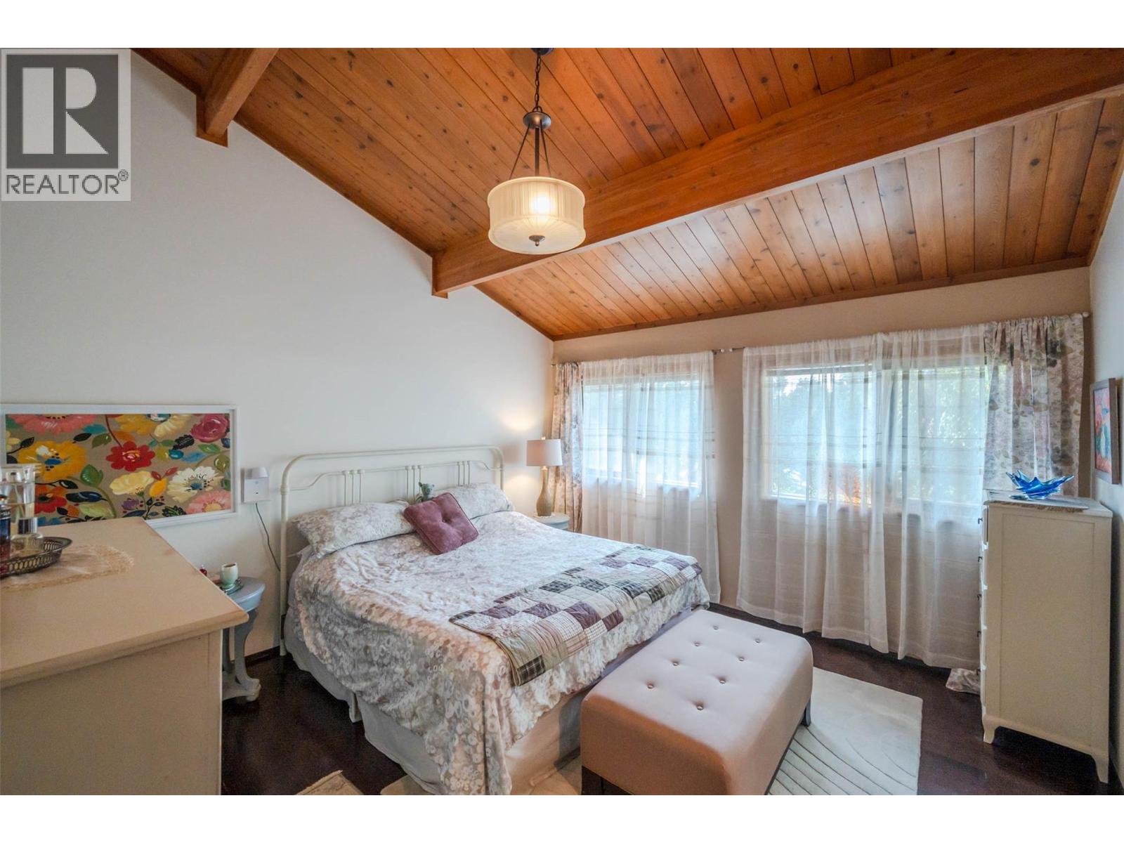 975 Heron Court, Oliver
