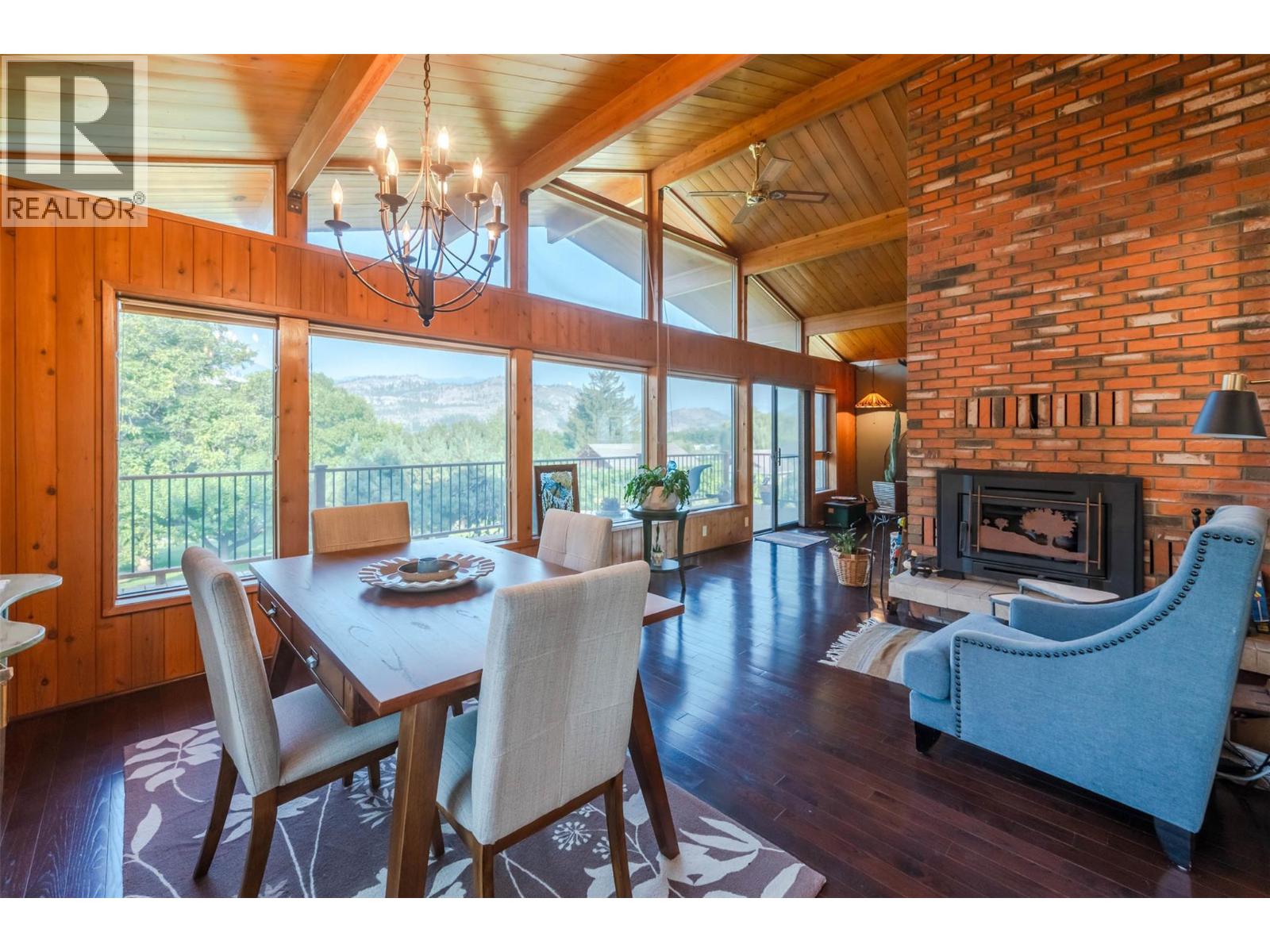 975 Heron Court, Oliver