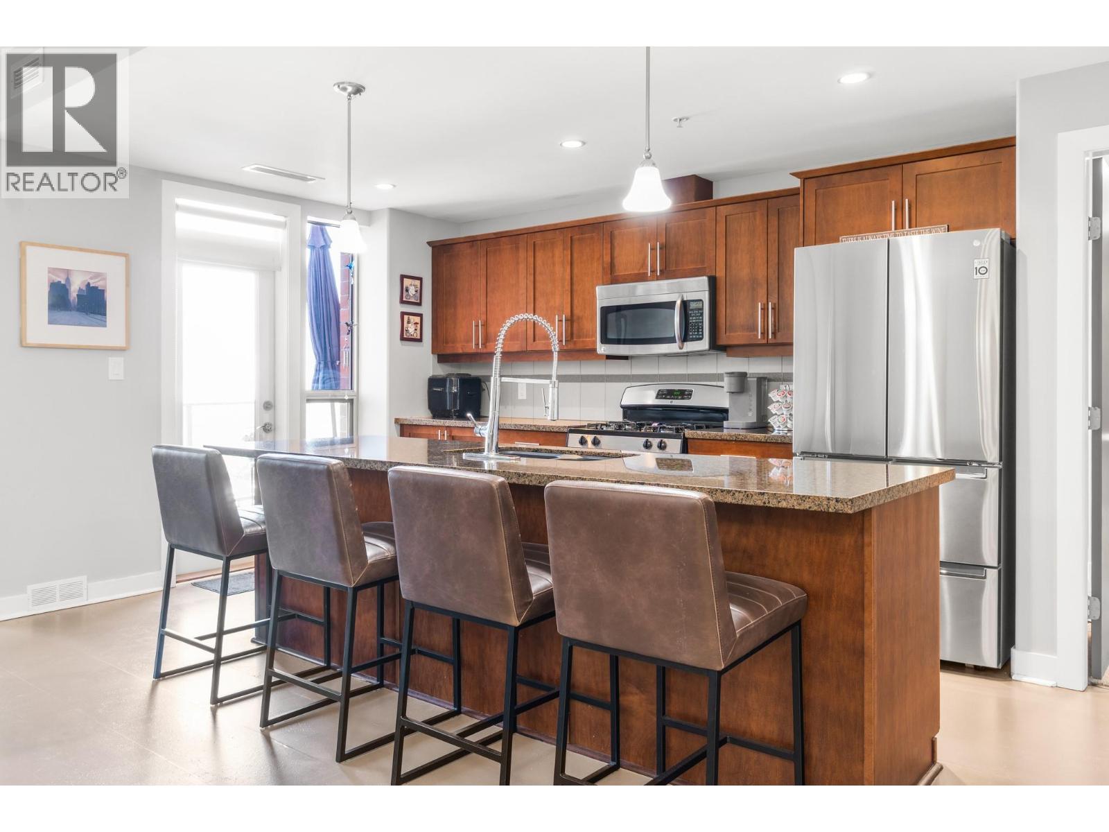 1203 1160 Bernard Avenue, Kelowna