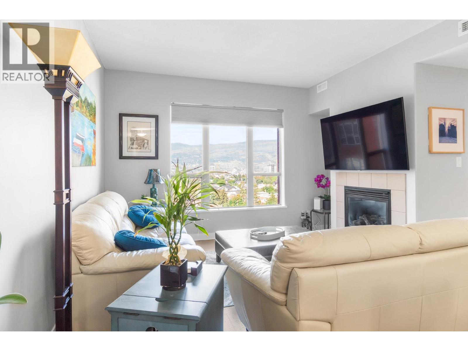 1203 1160 Bernard Avenue, Kelowna