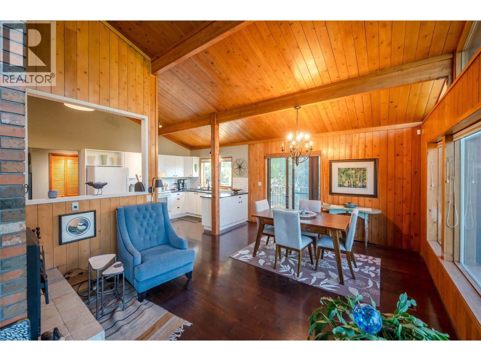 975 Heron Court, Oliver