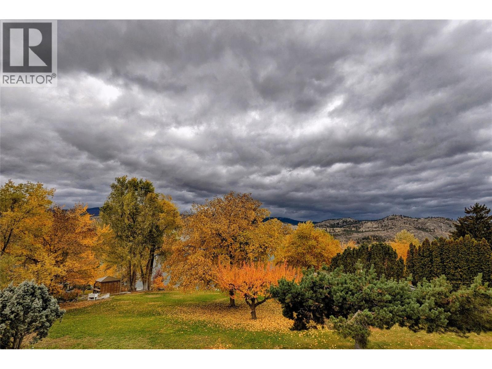975 Heron Court, Oliver