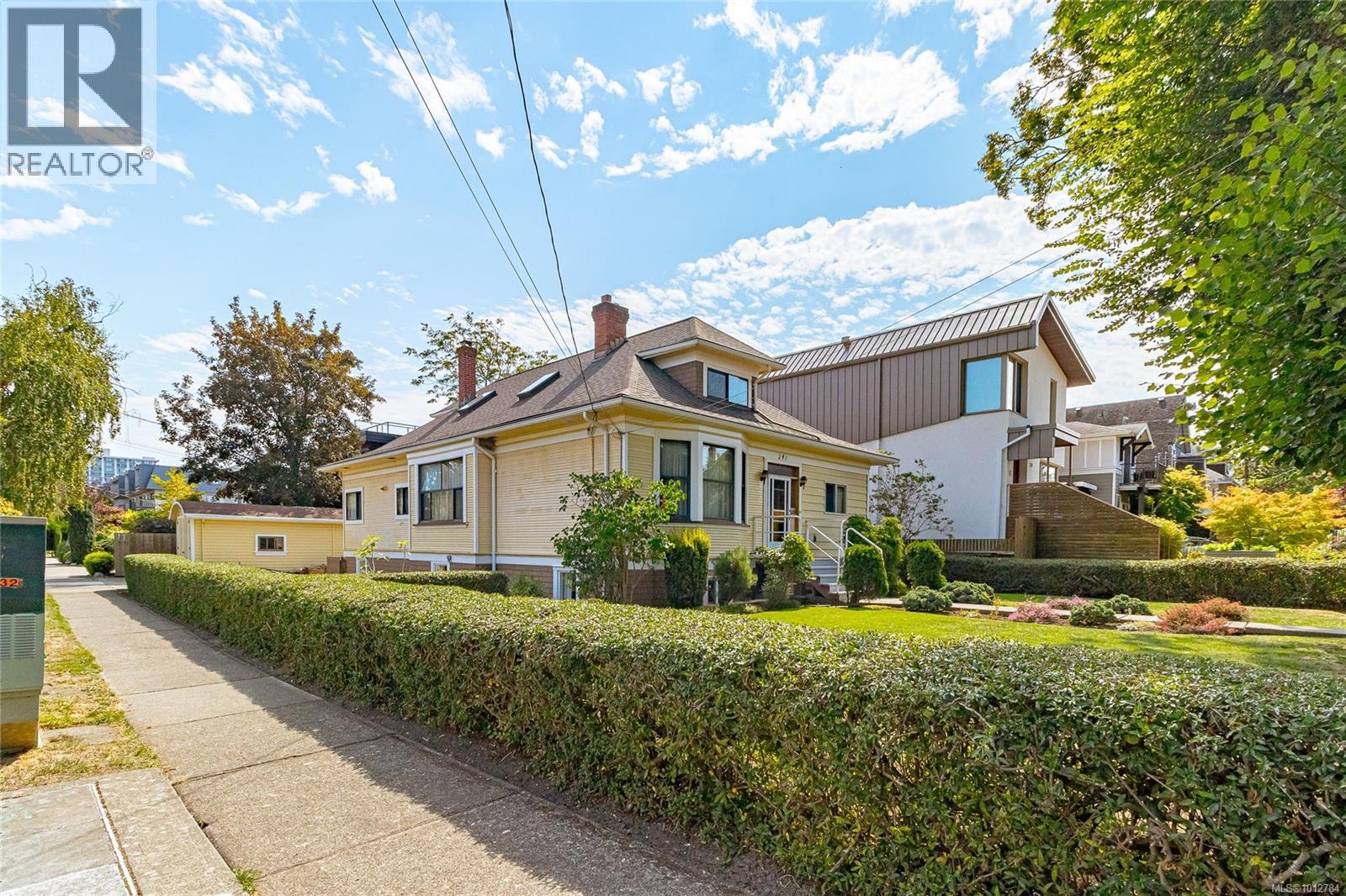 241 Montreal St, Victoria