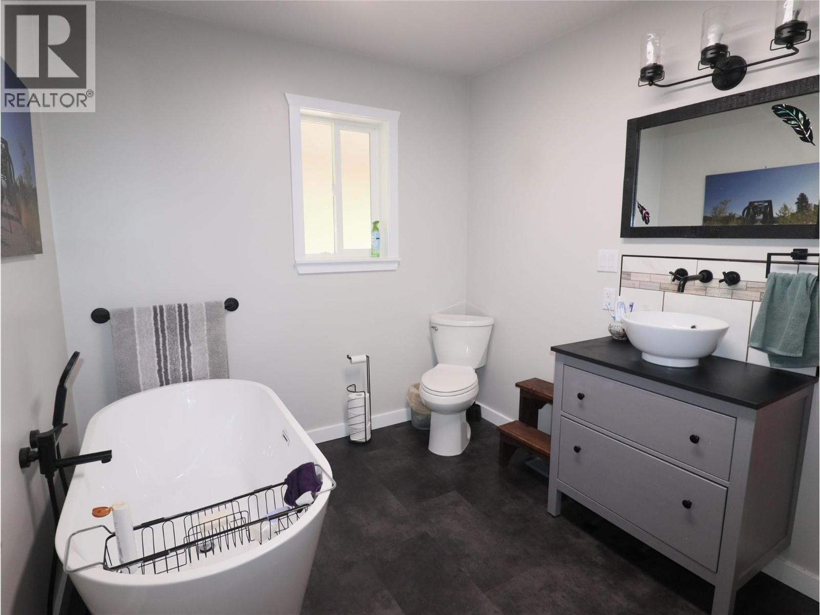 510 CARSON Road, Grand Forks