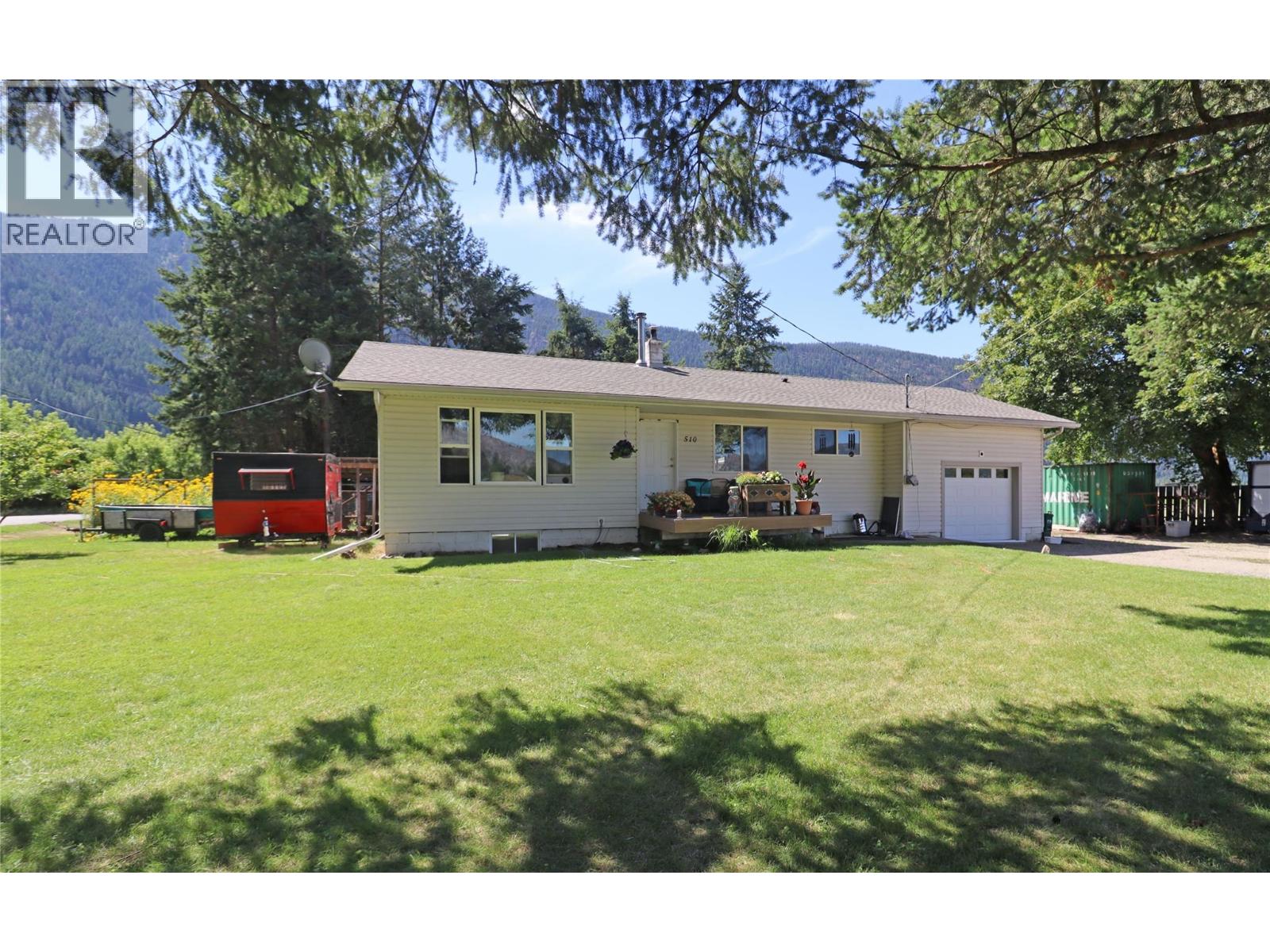 510 CARSON Road, Grand Forks