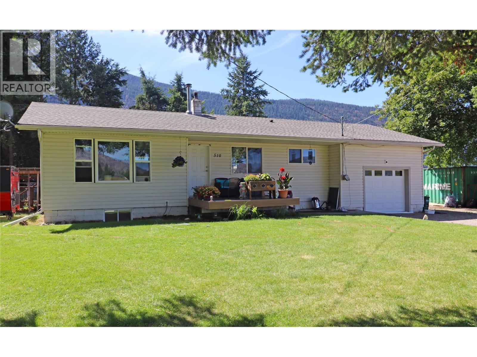 510 CARSON Road, Grand Forks