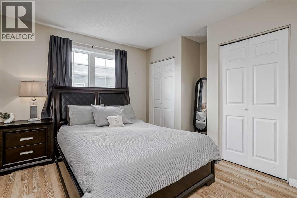 Single Family House Bi-level for Sale in  Shawinigan Rise SW Shawnessy Calgary 