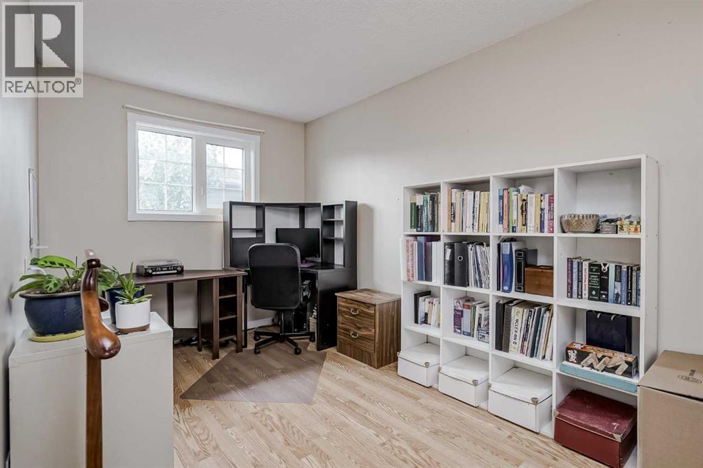 Single Family House Bi-level for Sale in  Shawinigan Rise SW Shawnessy Calgary 