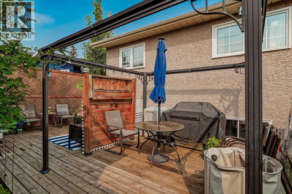 Single Family House Bi-level for Sale in  Shawinigan Rise SW Shawnessy Calgary 