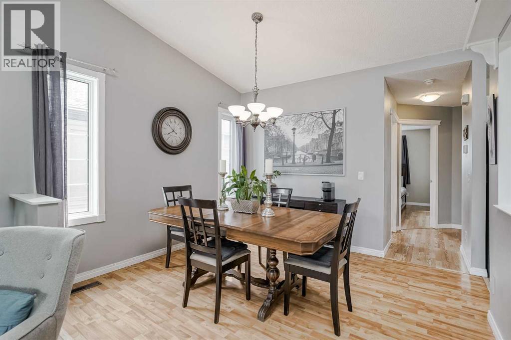 Single Family House Bi-level for Sale in  Shawinigan Rise SW Shawnessy Calgary 