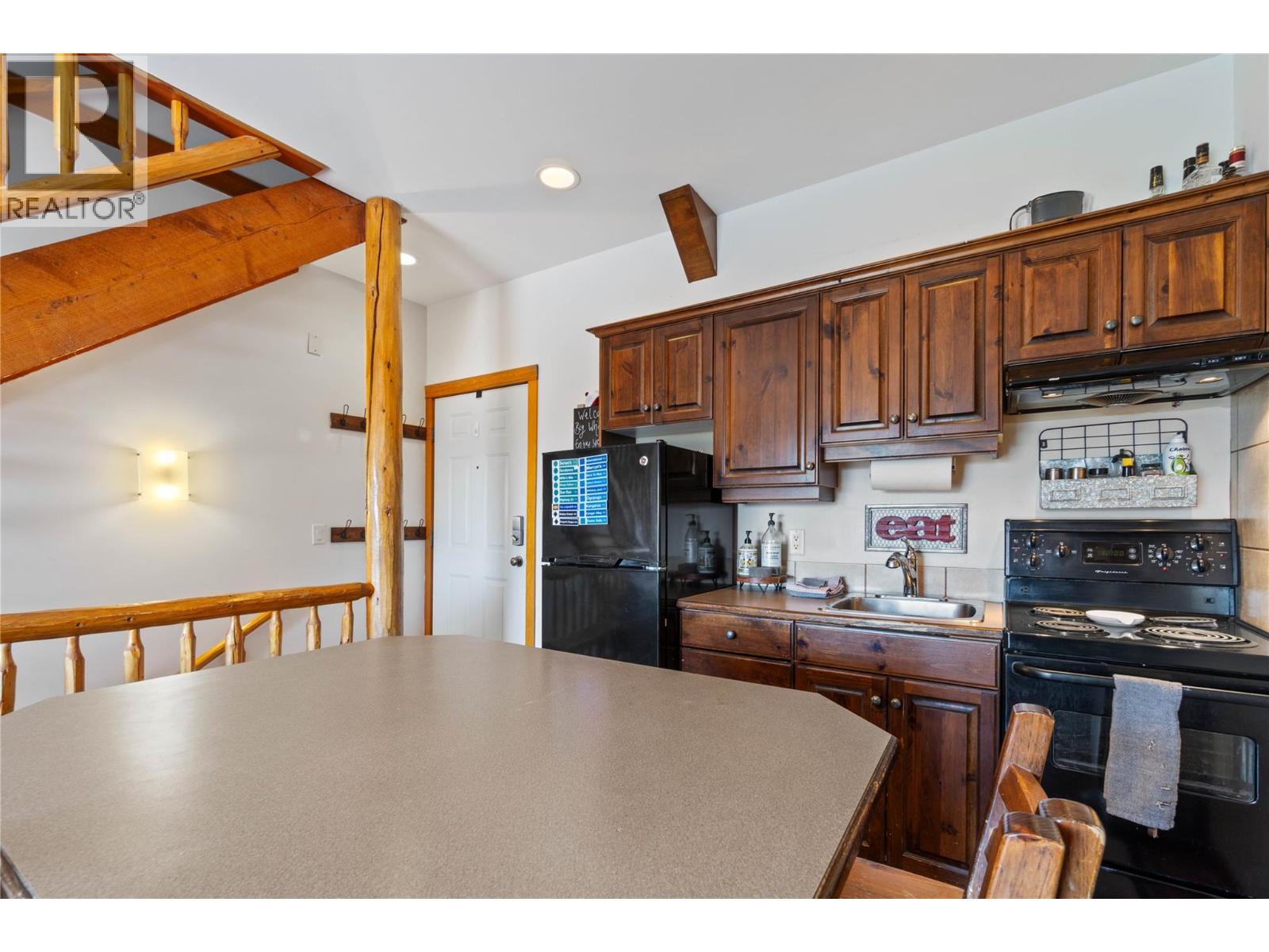 5015 Snowbird Way Unit# 2, Big White