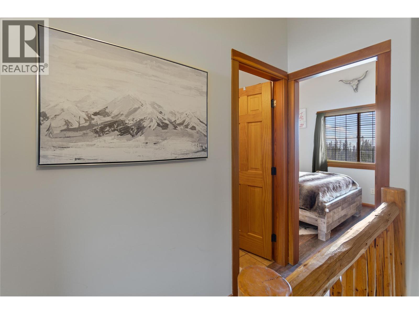 5015 Snowbird Way Unit# 2, Big White