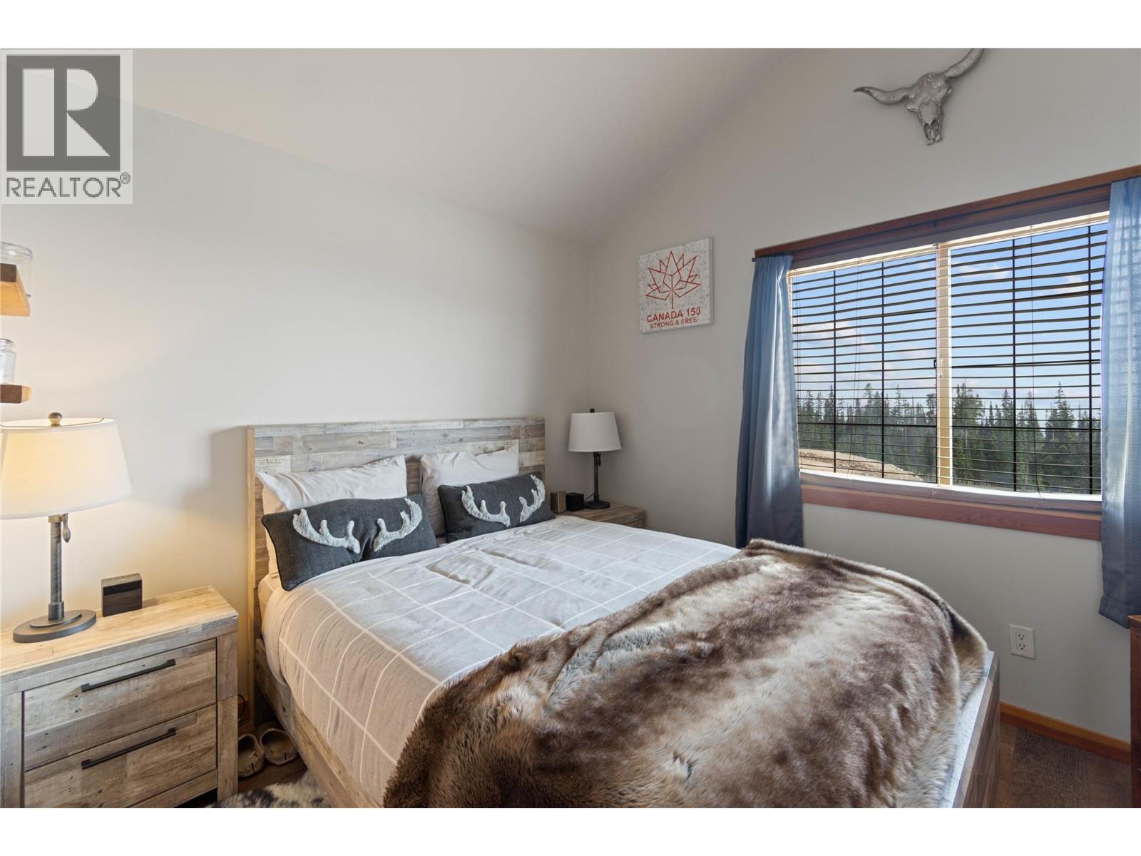 5015 Snowbird Way Unit# 2, Big White