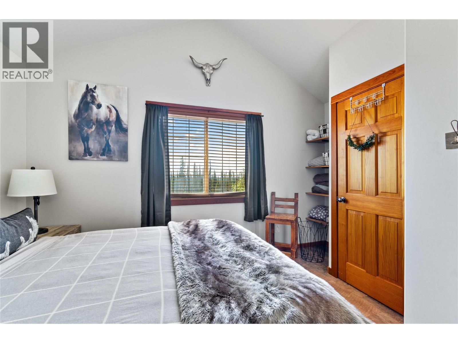 5015 Snowbird Way Unit# 2, Big White
