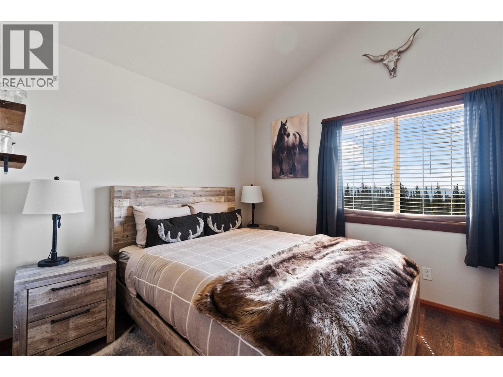 5015 Snowbird Way Unit# 2, Big White