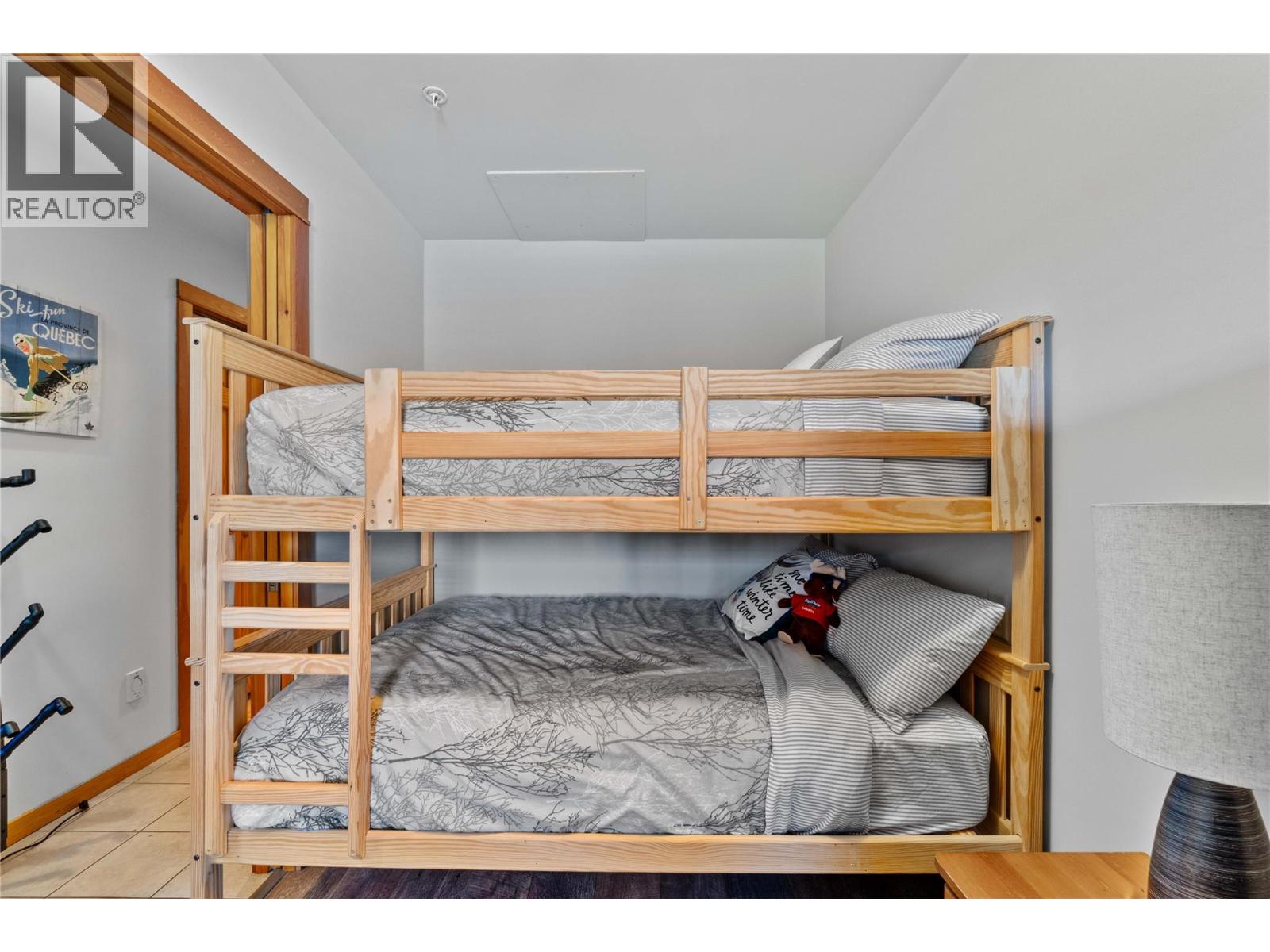 5015 Snowbird Way Unit# 2, Big White