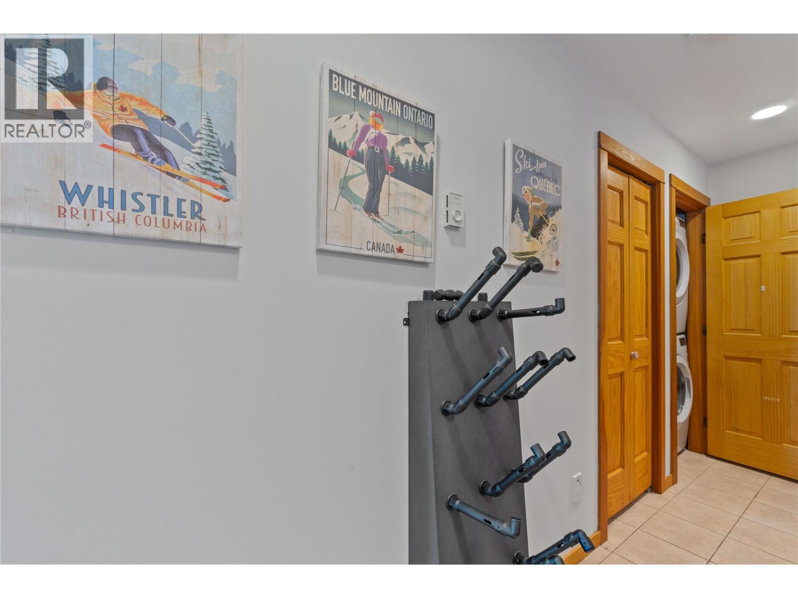 5015 Snowbird Way Unit# 2, Big White