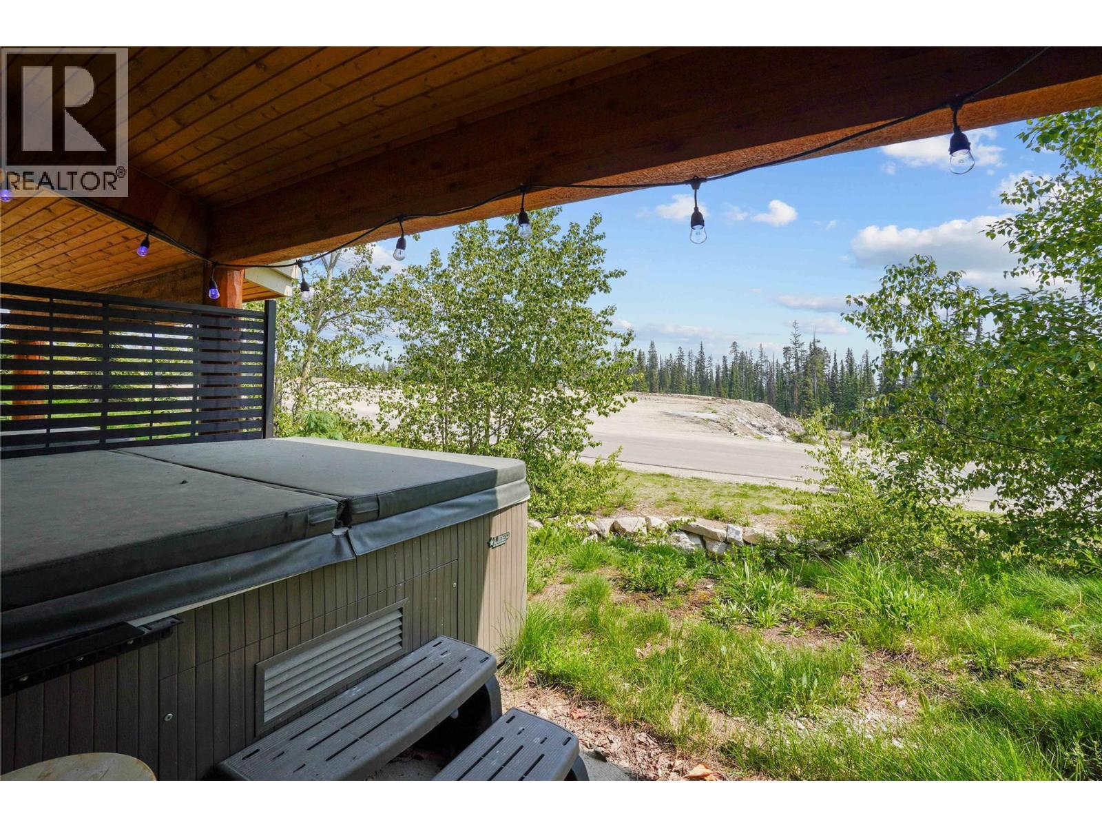 5015 Snowbird Way Unit# 2, Big White