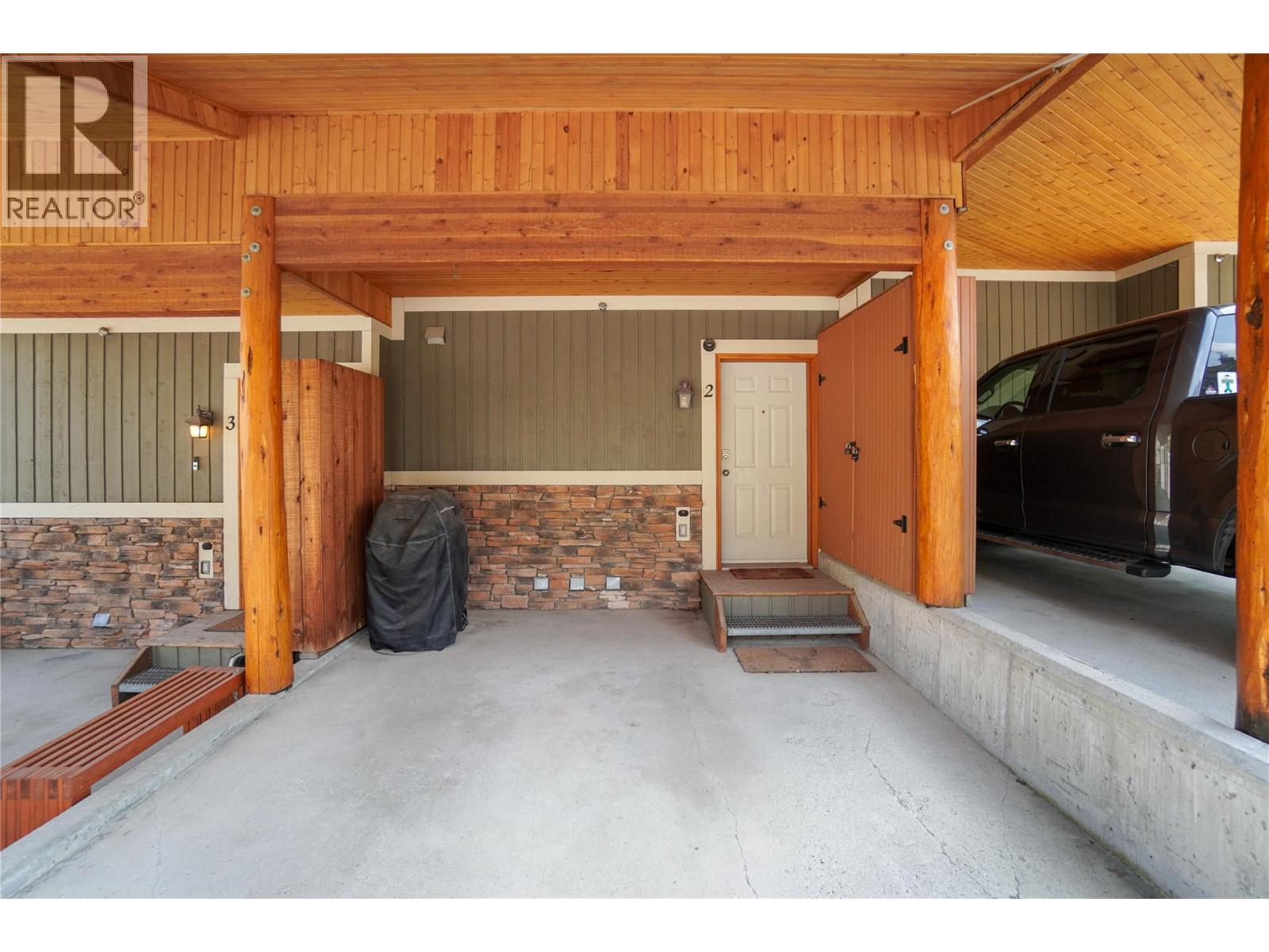 5015 Snowbird Way Unit# 2, Big White
