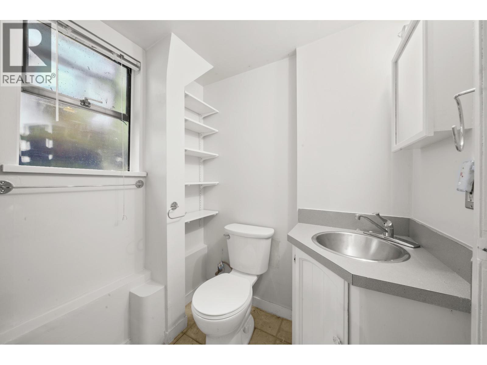 19575 HAMMOND ROAD, Pitt Meadows
