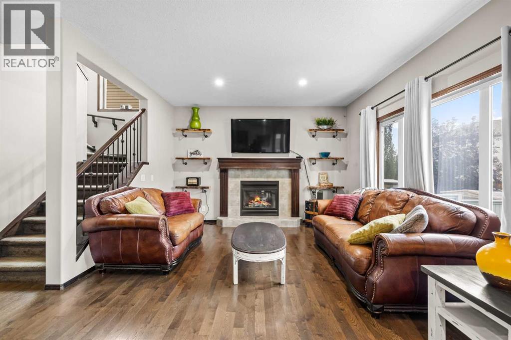 22 West Pointe Manor, Cochrane