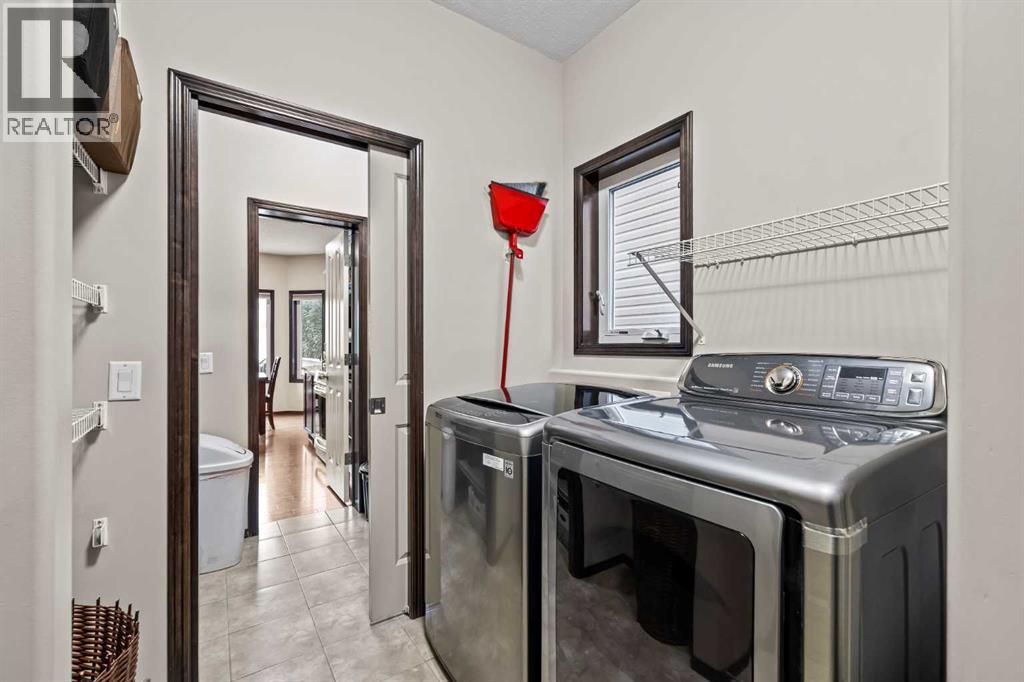22 West Pointe Manor, Cochrane