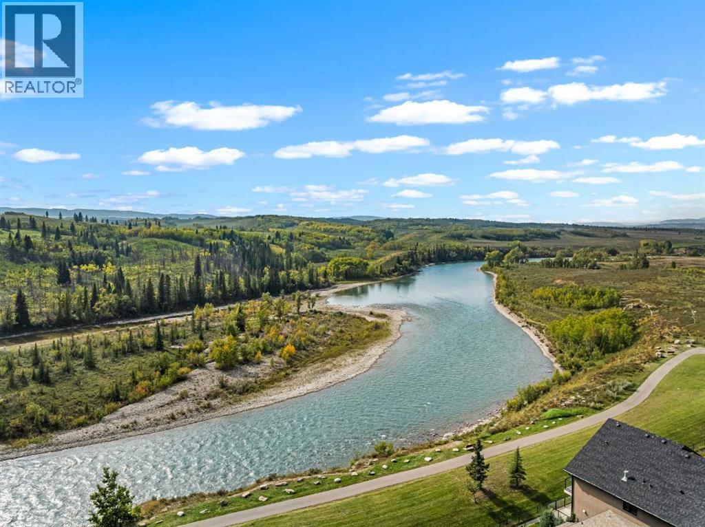 22 West Pointe Manor, Cochrane