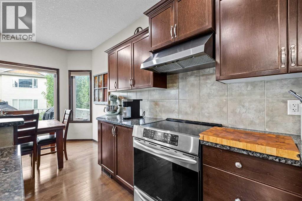 22 West Pointe Manor, Cochrane