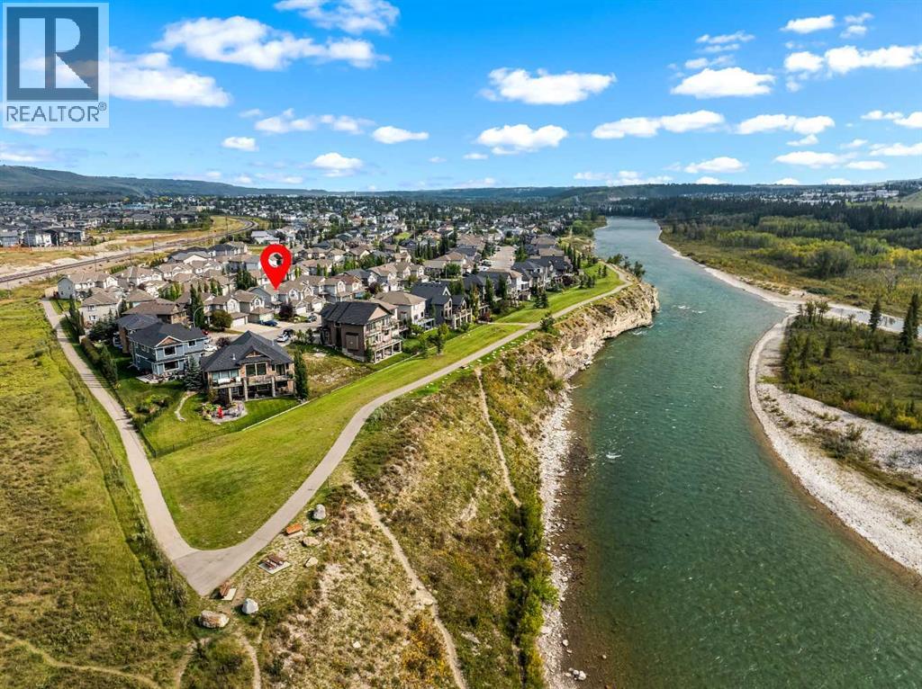 22 West Pointe Manor, Cochrane