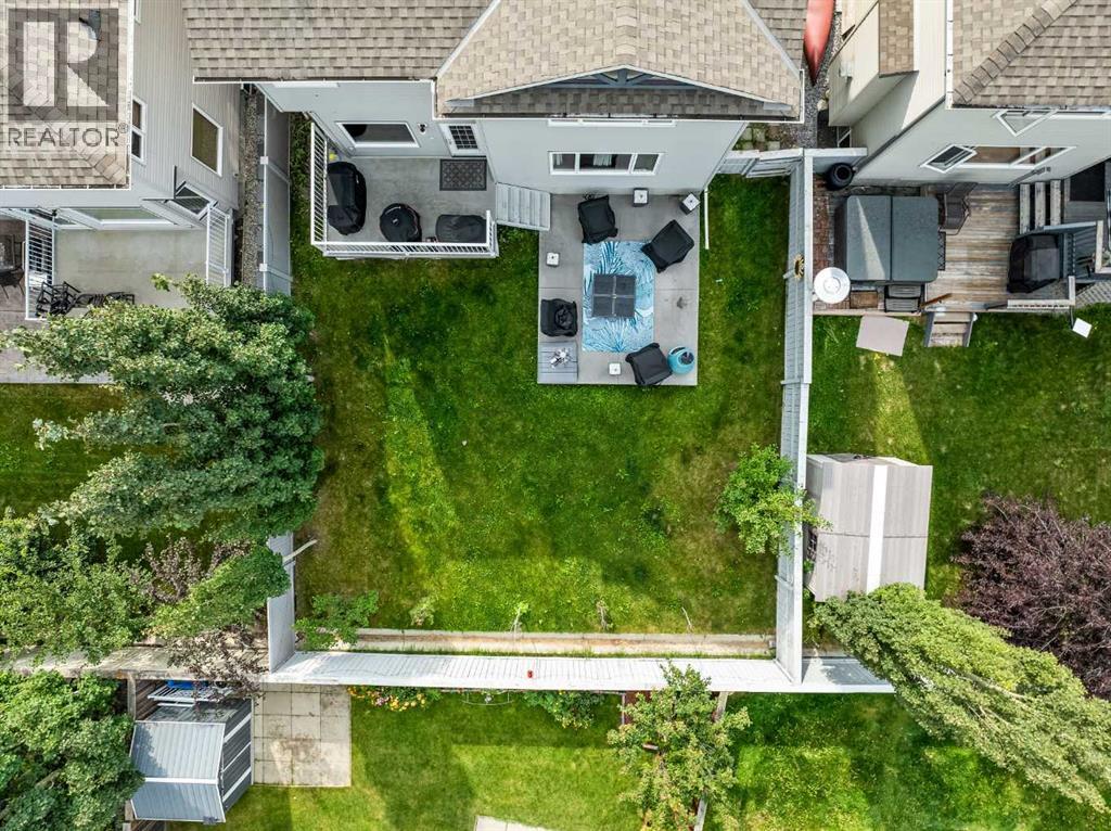 22 West Pointe Manor, Cochrane