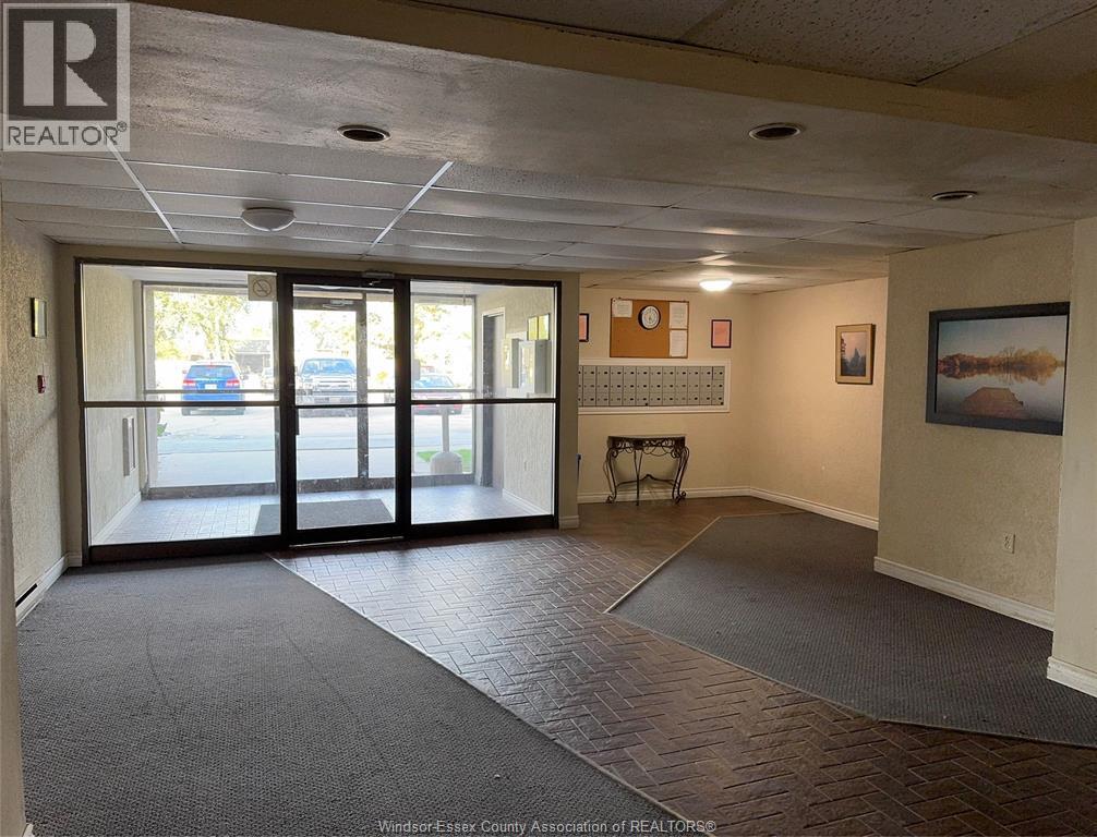Photo 2 of 2565 Lauzon Road Unit 204, Windsor ON