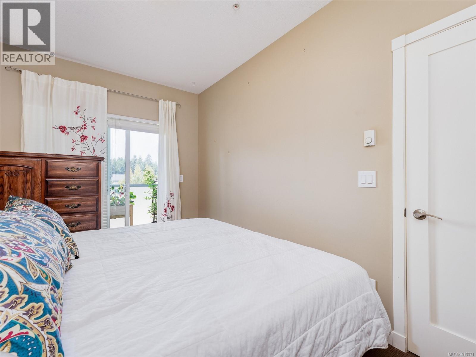 301 611 Brookside Road, Colwood