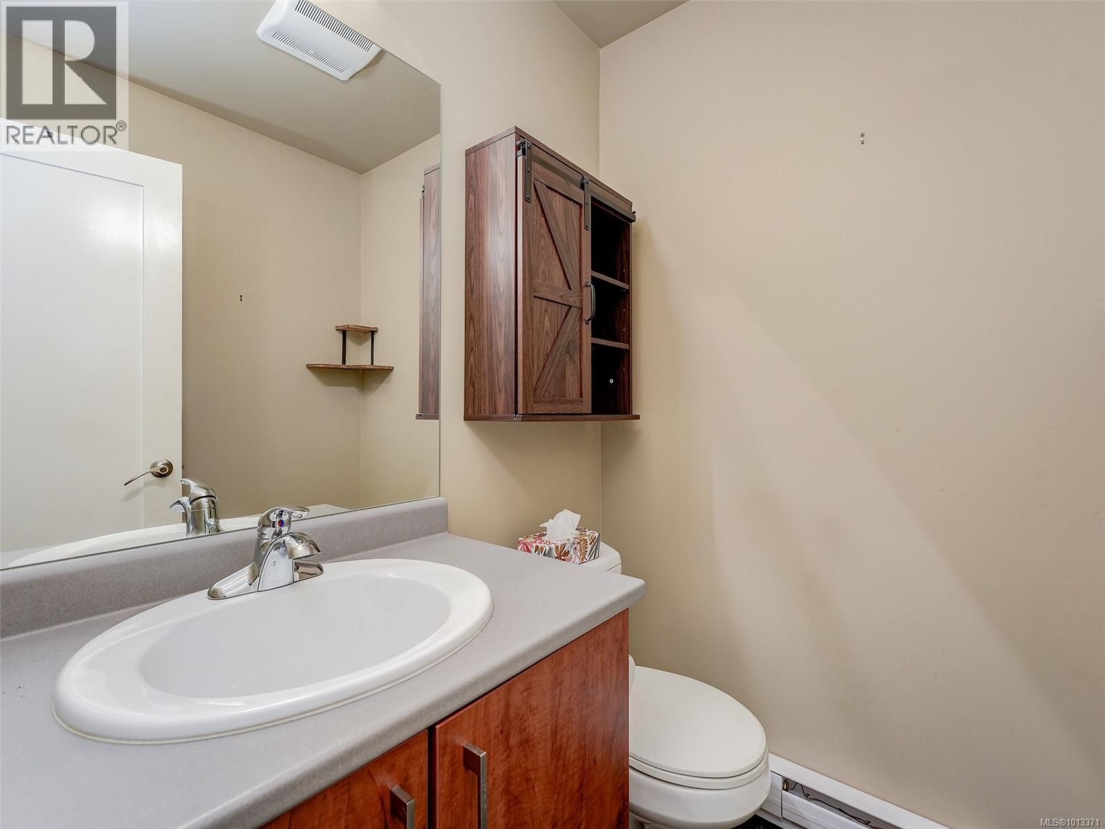 301 611 Brookside Road, Colwood