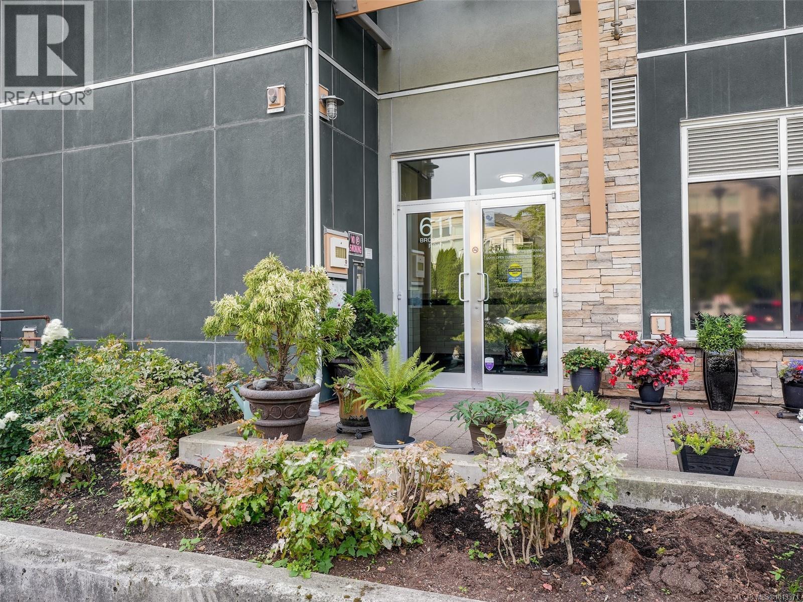 301 611 Brookside Road, Colwood