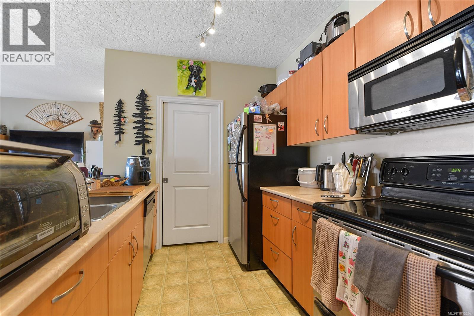 304 2747 Jacklin Road, Langford
